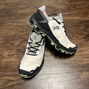 On Cloud Running CloudVenture Trainers Womens Peak White Leaf Trail Shoes Sz 7.5